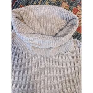Ugg Shelby Short Sleeve Hi-Lo Tunic Sweater "Oatmeal" With Cowl Neck. Size Small